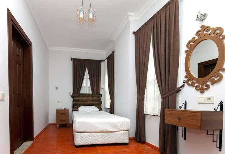 Pera Boutique Hotel Анталья Экстерьер фото